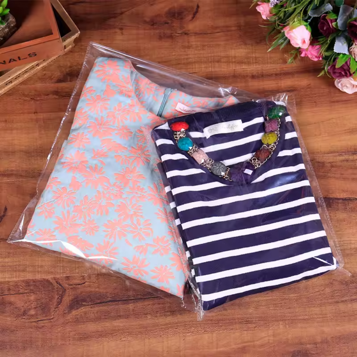 Şeffaf Bantlı Yapışkanlı Parlak Jelatin Poşet 28x35 cm, Hediye Çeyiz Aksesuar Paketleme Poşeti